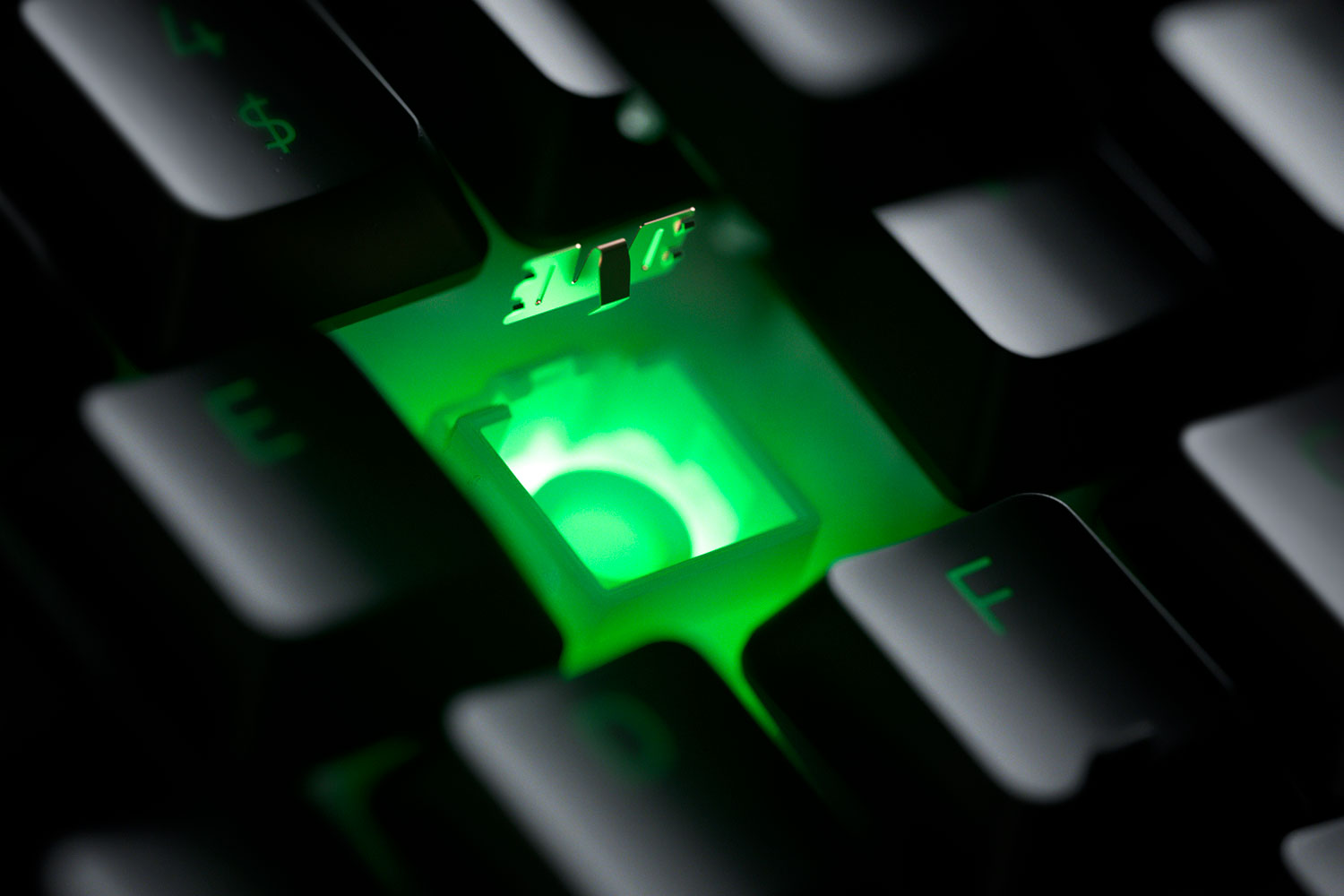 Гибридные механико-мембранные переключатели Razer