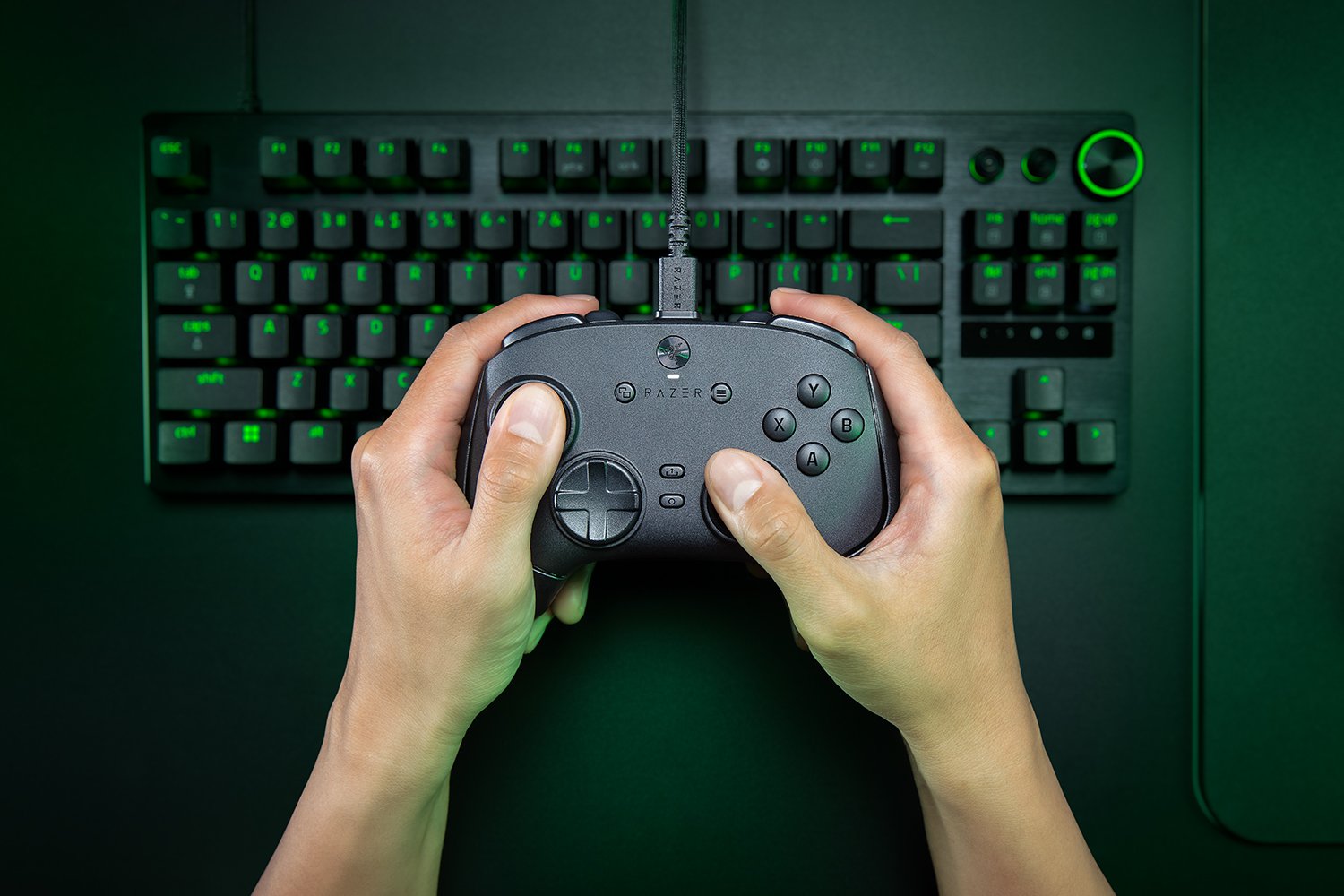 その他 Razer Wolverine Tournament Edition Razer Wolverine V3 Tournament Edition特集。これを買えば間違いなし