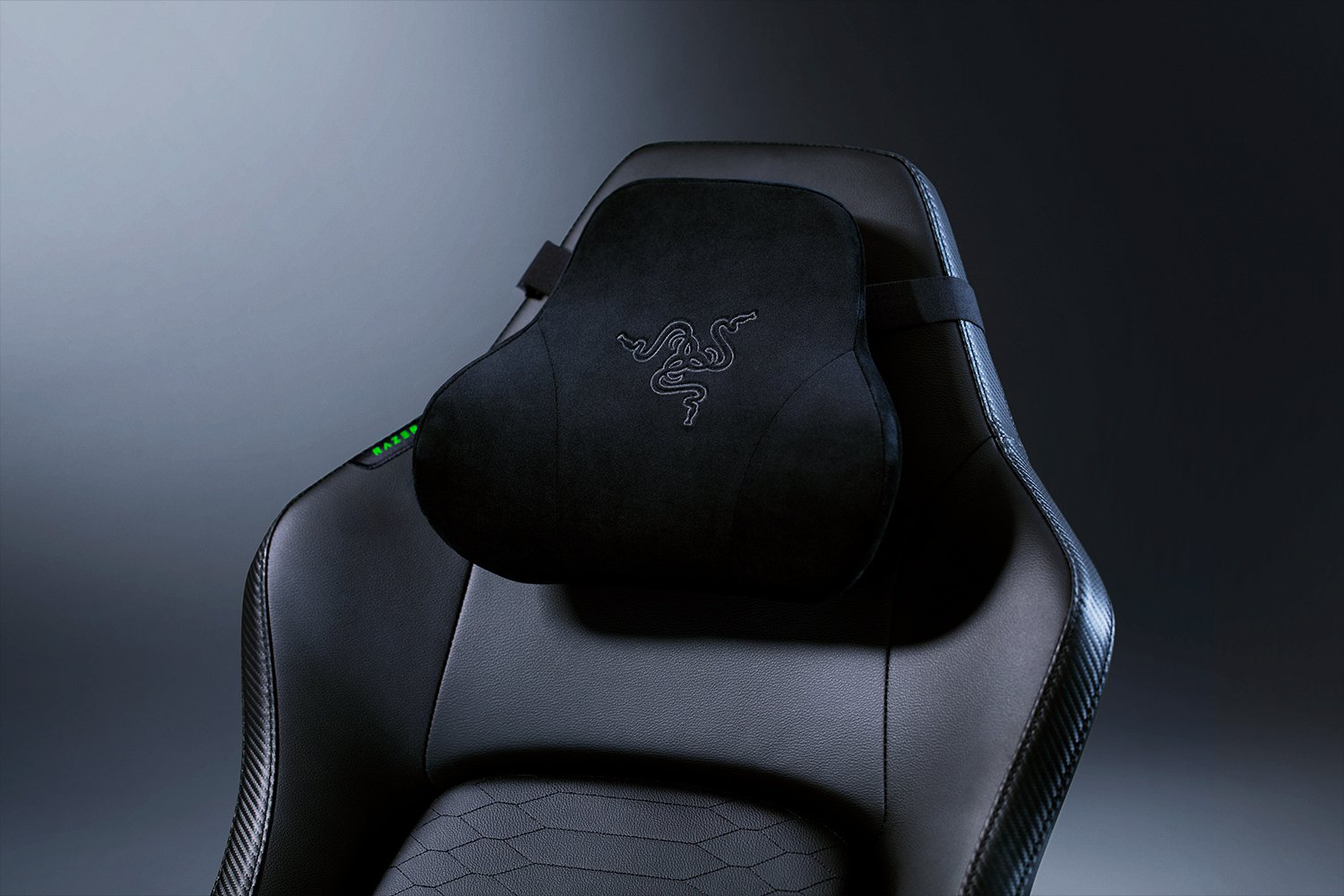 Razer Iskur V2 с подголовником из пеноматериала с эффектом памяти