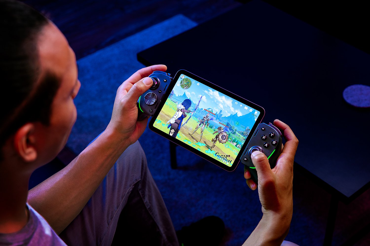 Razer Kishi Ultra — купить мобильный контроллер на RazerStore.ru