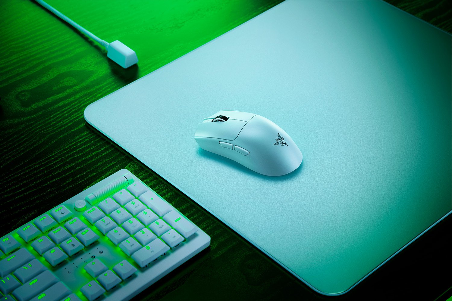 Купить Razer Viper V3 Pro белый [RZ01-05120200-R3G1] в интернет