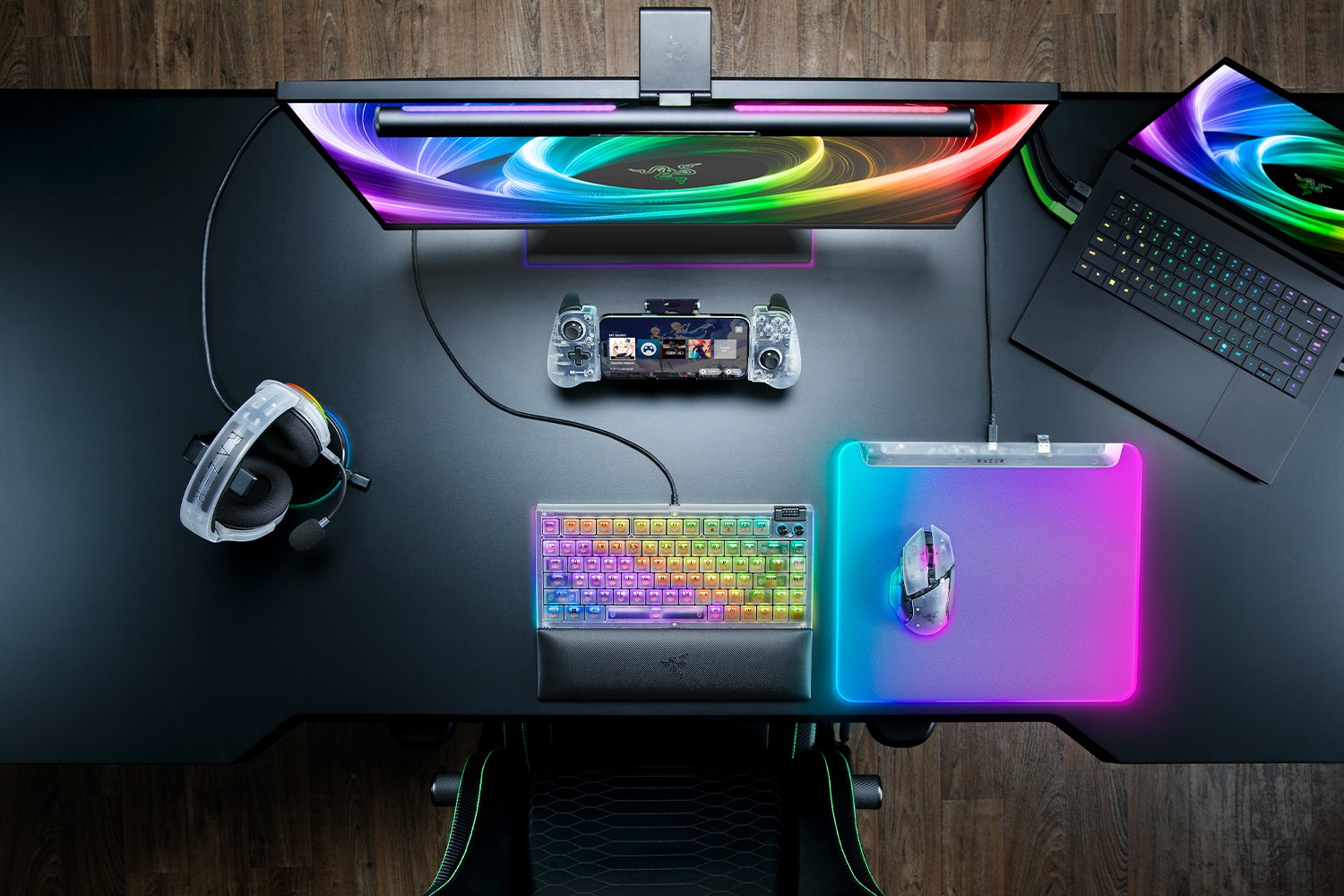 Купить Razer Firefly V2 Pro белый Phantom Edition [RZ02-04920400