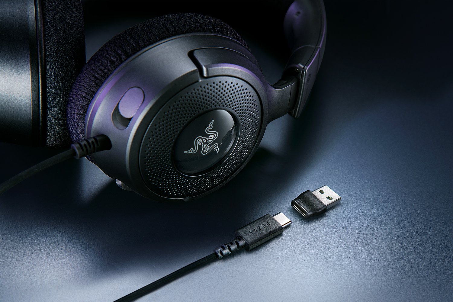 Razer Kraken V4 X с конвертируемым кабелем USB Type C и USB Type A
