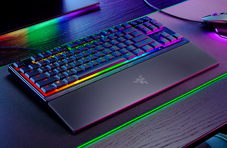 〖未使用品〗Razer Ornata V3 tenkeyless Amazon.com: Razer Ornata V3 TKL Gaming Keyboard: Low-Profile