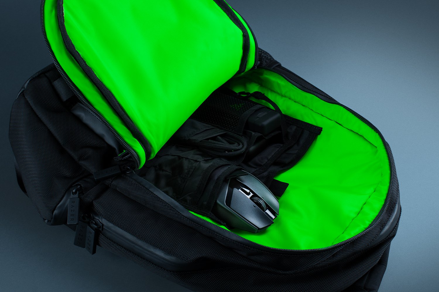 Компактный эргономичный форм фактор Razer Basilisk Mobile