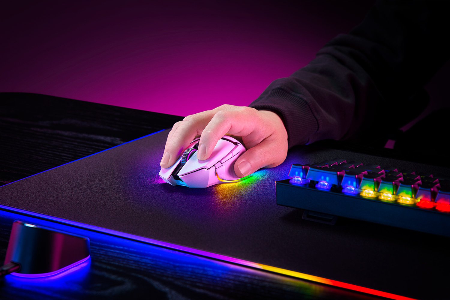 Купить Razer Basilisk V3 Pro белый [RZ01-04620200-R3G1] в интернет