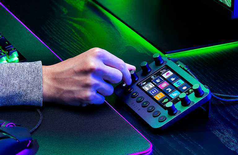 ほぼ未使用 razer Stream Controller Razer Stream Controller X - All-in-one Keypad for Streaming