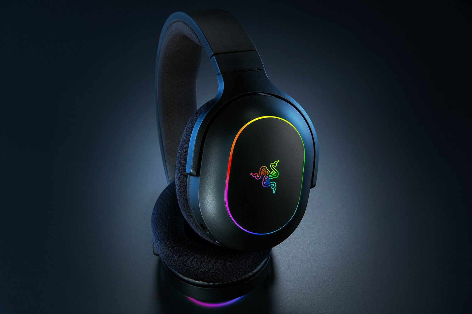 Razer レイザー Barracuda X Chroma Phantom Razer Barracuda X Chroma - ワイヤレス RGB ゲーミングヘッド
